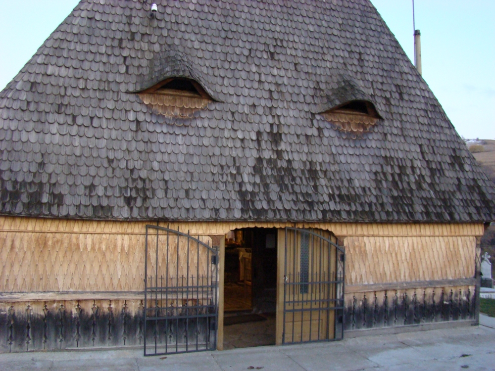 Die Legende der Holzkirche aus Flussau