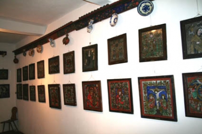 Muzeul de icoane pe sticla din Sibiel, cea mai mare colectie din Transilvania