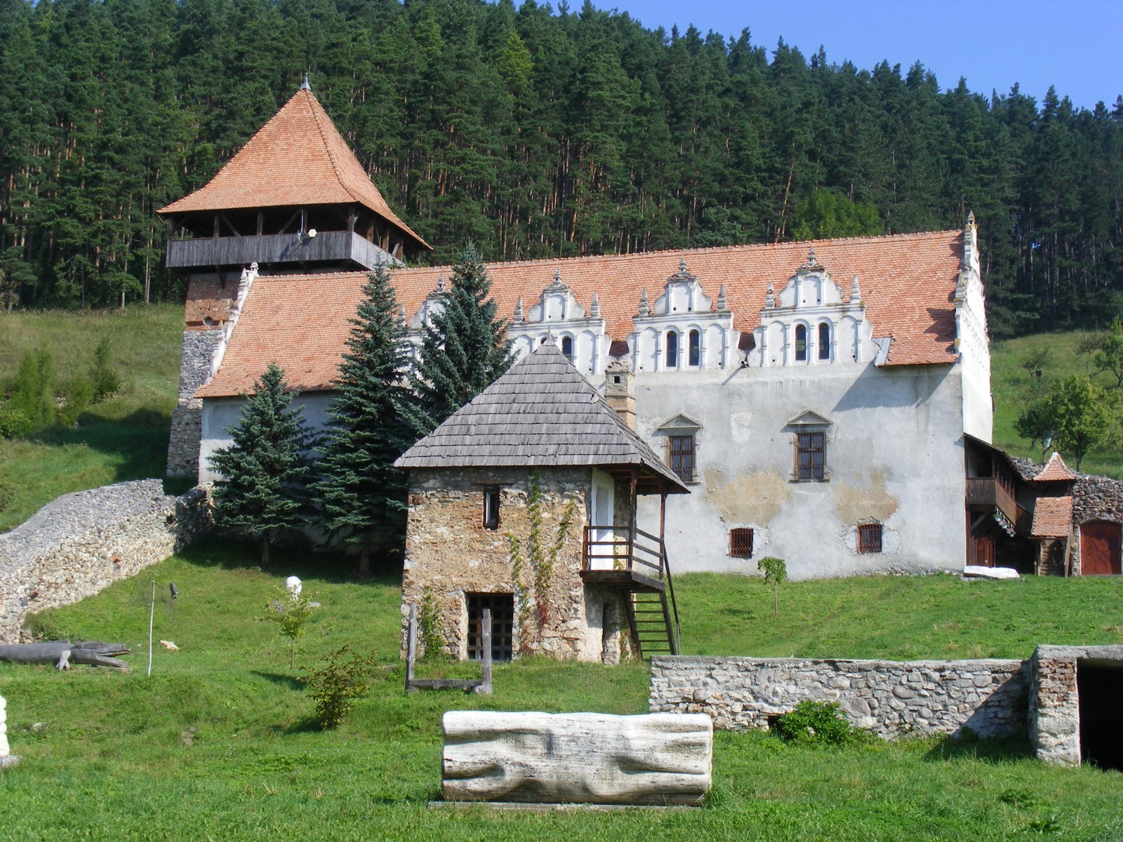 Das Schloss Lazar, vom goldenen Zeitalter bis zum Zerfall