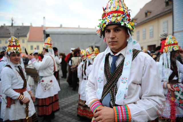Traditie si voie buna la Targul de Craciuni Sibiu 2012