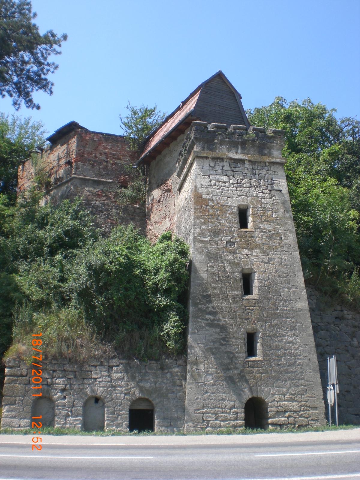 Roter Turm Schloss, mit türkisches Blut bemalt