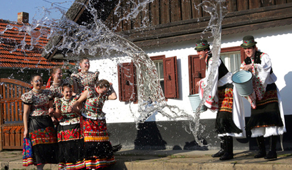 Tradiții și obiceiuri de Paște în Transilvania